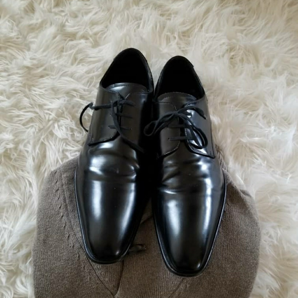 Dress shoes